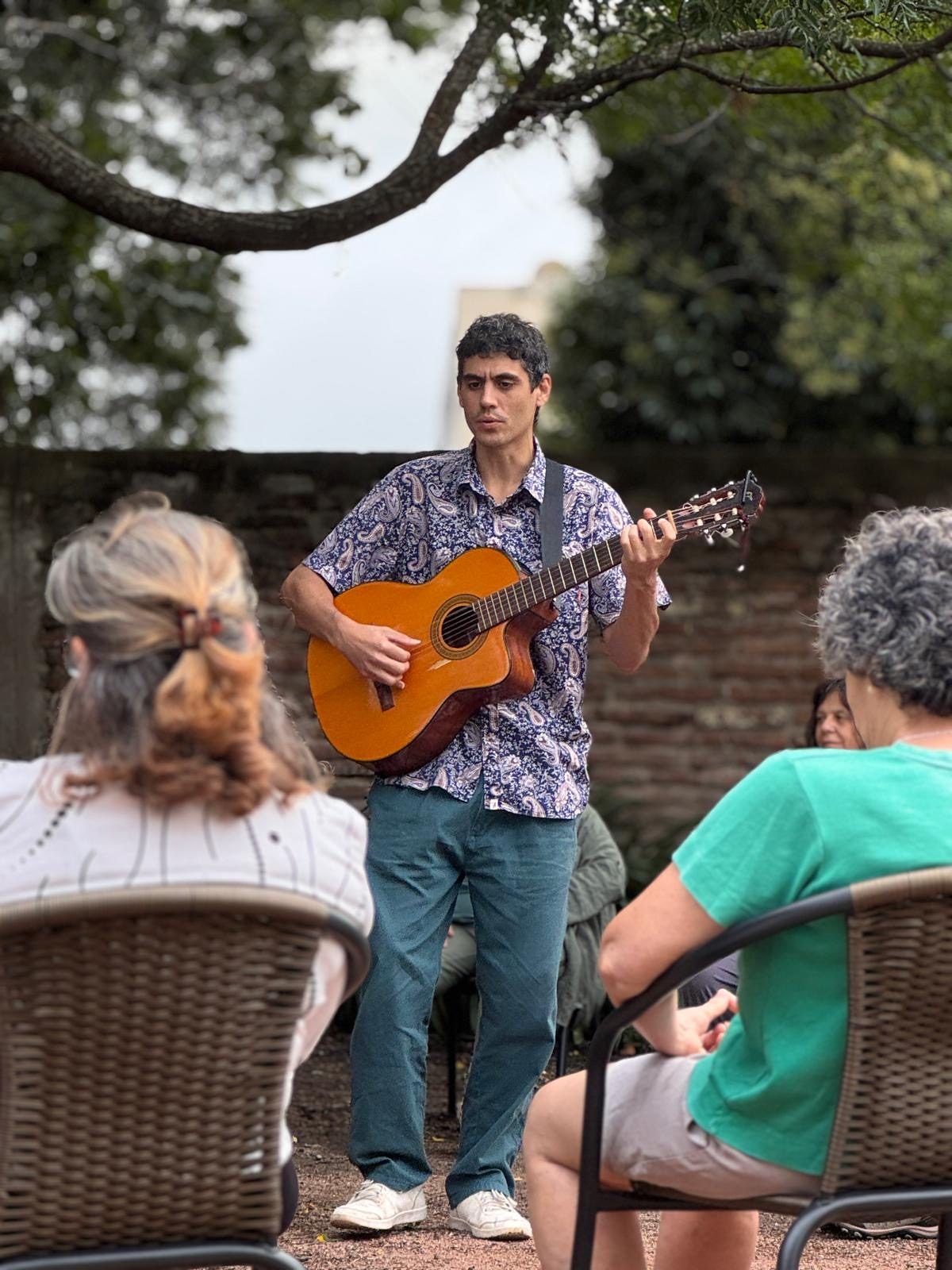 Círculo de canto al aire libre